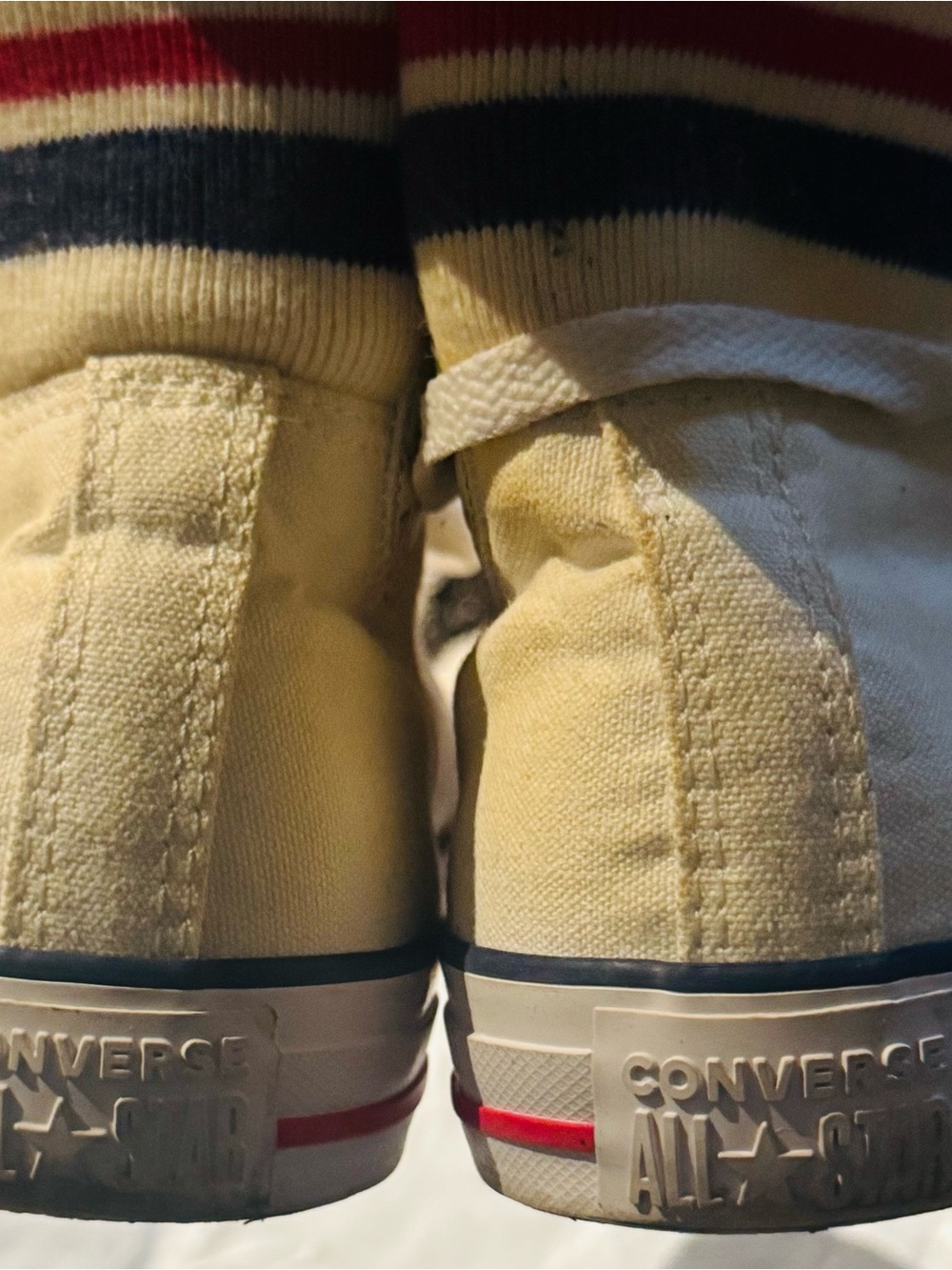 Converse Cream Canvas High-Tops with Blue and Red Trim Men’s Retro size 7.5 - Picture 5 of 10